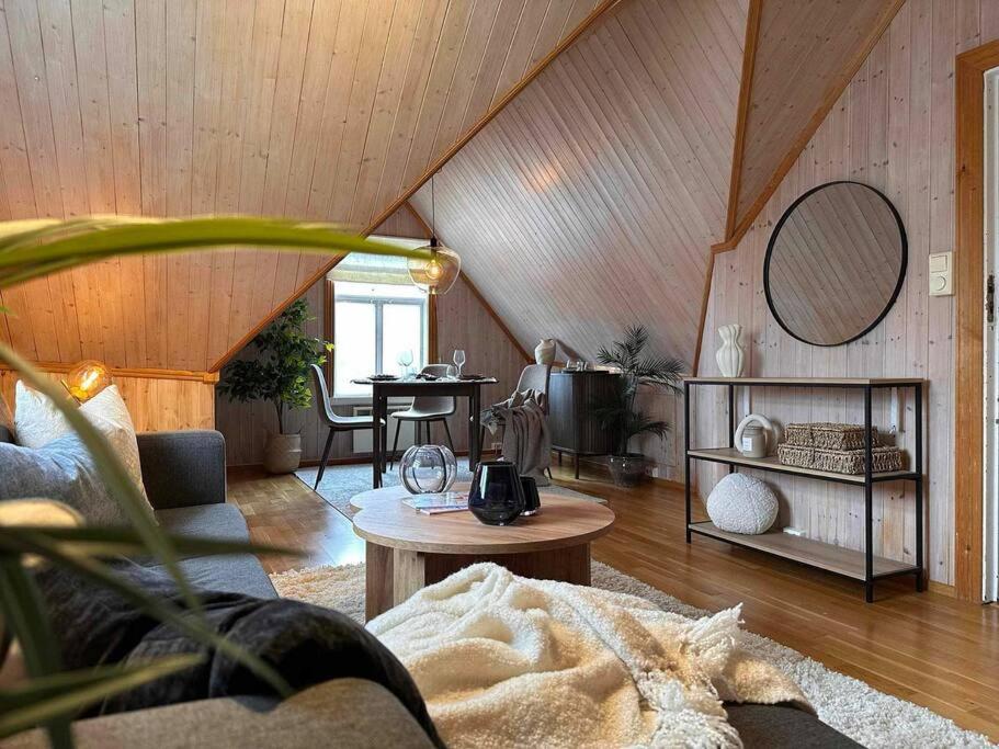 Cozy Central Loft Apartment With Amazing View Tromsø Esterno foto