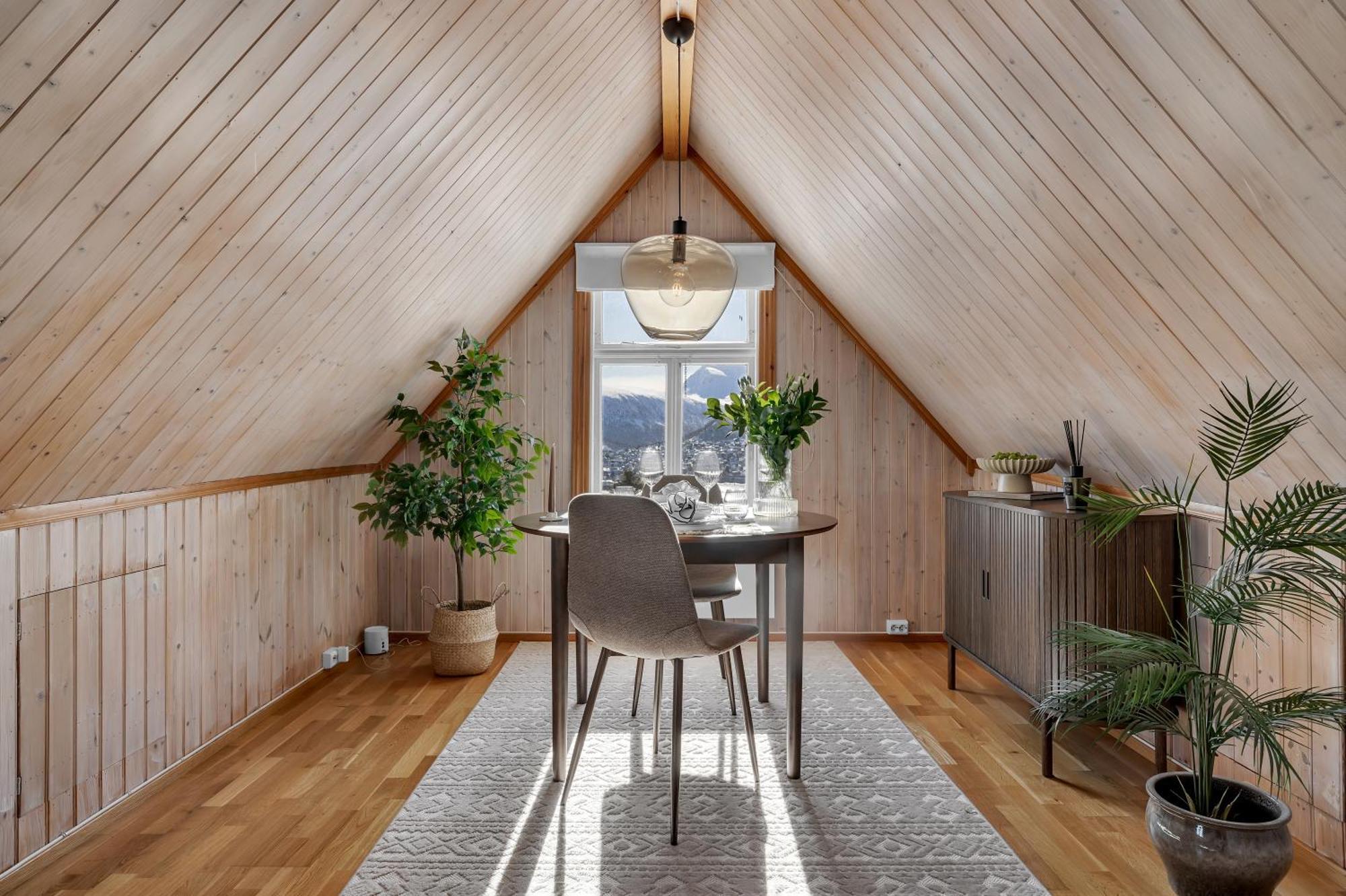 Cozy Central Loft Apartment With Amazing View Tromsø Esterno foto