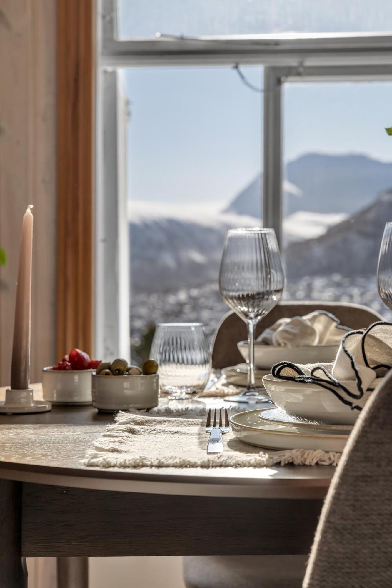 Cozy Central Loft Apartment With Amazing View Tromsø Esterno foto