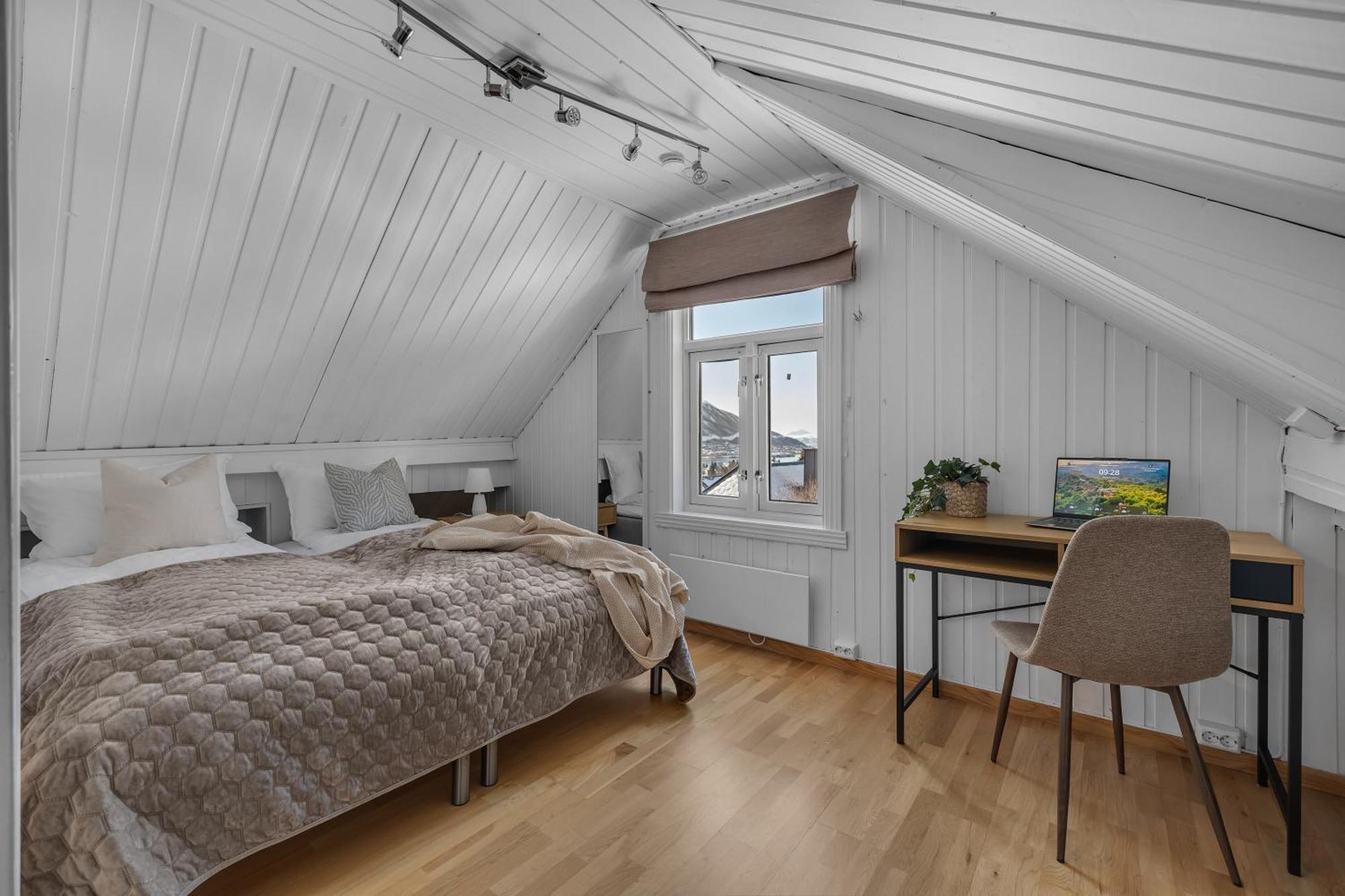Cozy Central Loft Apartment With Amazing View Tromsø Esterno foto