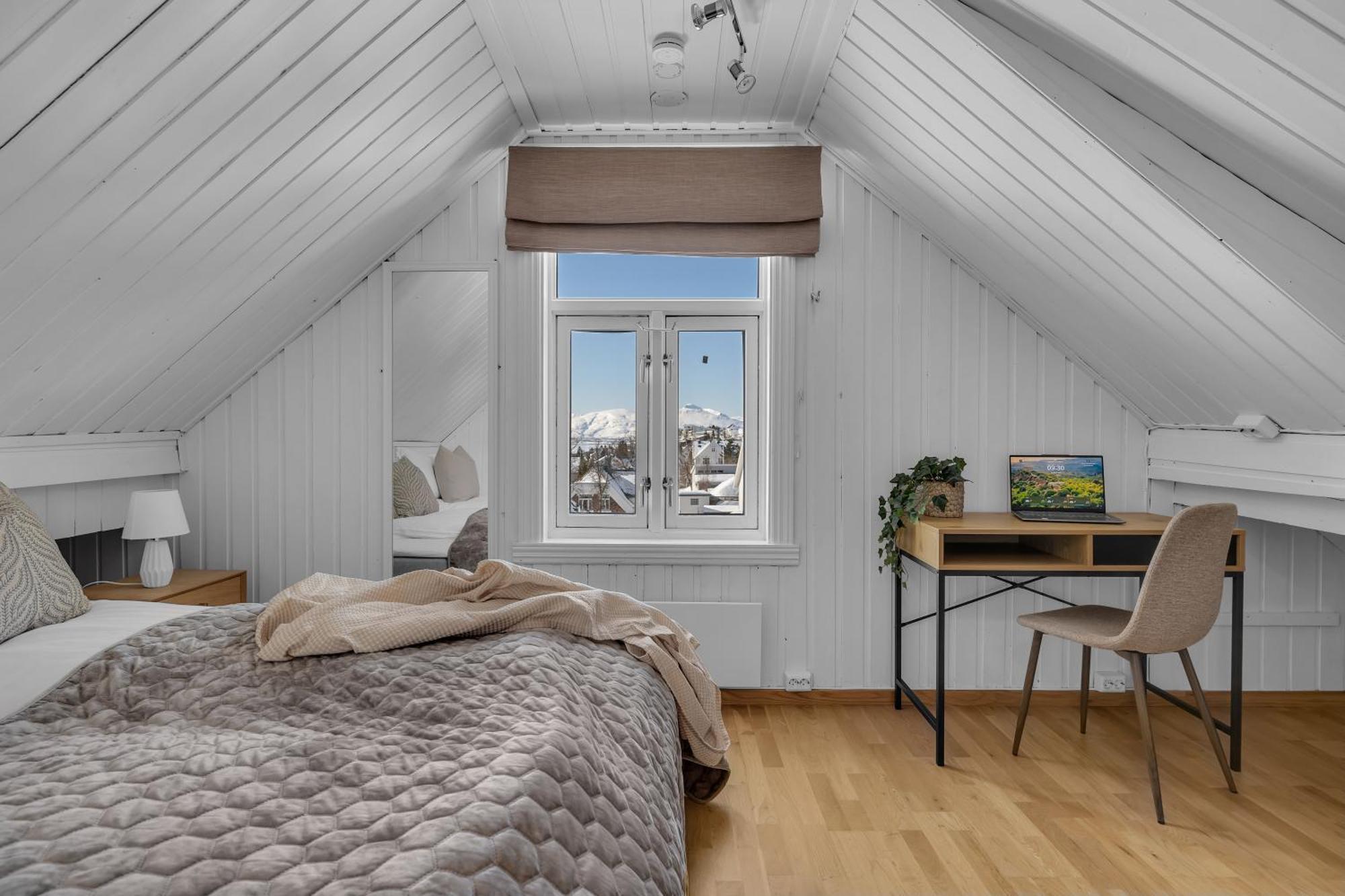Cozy Central Loft Apartment With Amazing View Tromsø Esterno foto